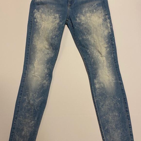 7 For All Mankind “Destroyed” Women’s Size 30 - Picture 1 of 6